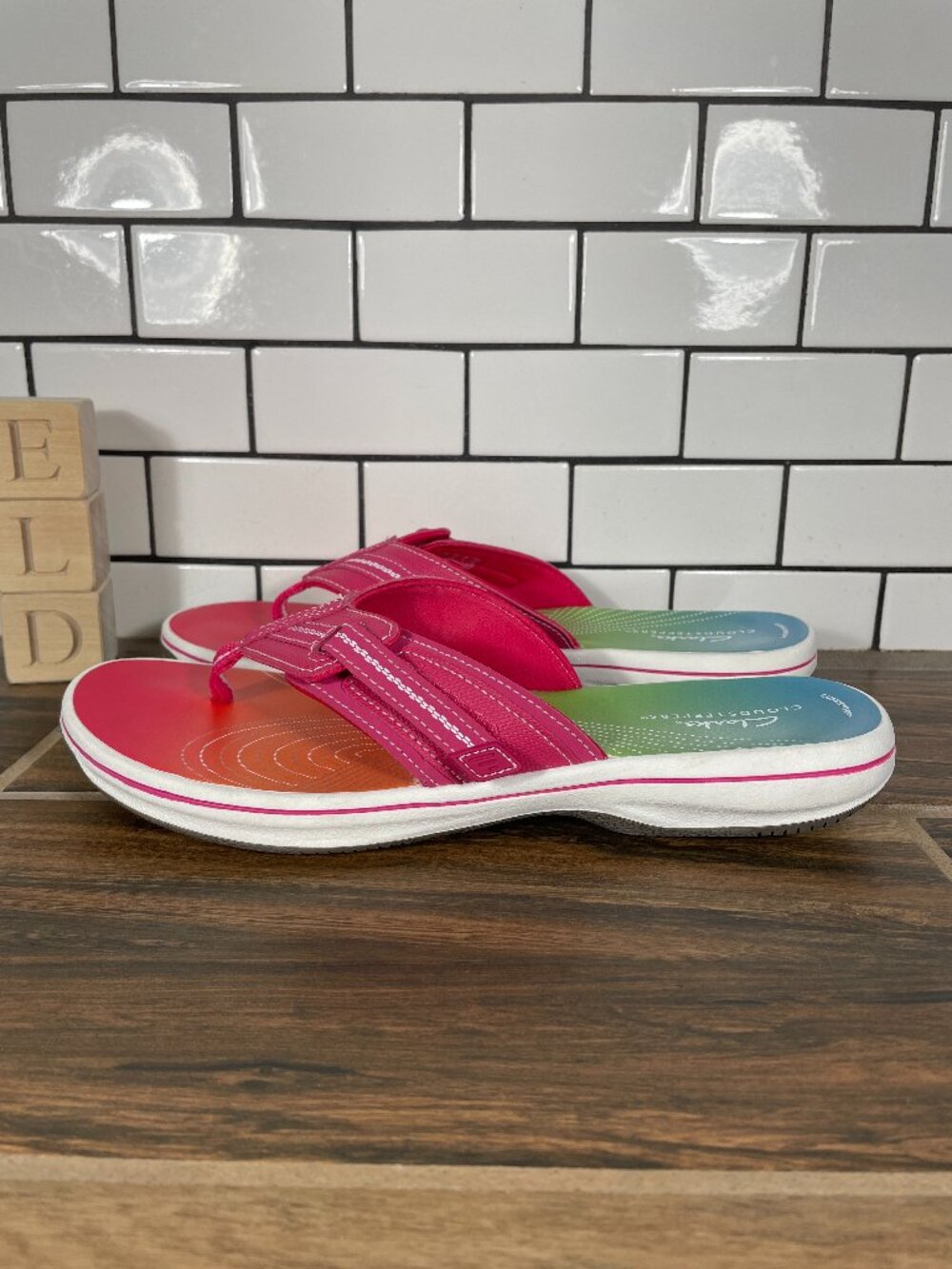 Clarks Brinkley Jazz Shoes Womens Size 9 Multicolor Cloudsteppers Thong Sandals